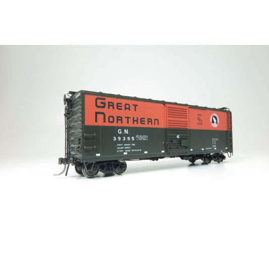 40' Box Car G.N. Early Green & Orange Rapido